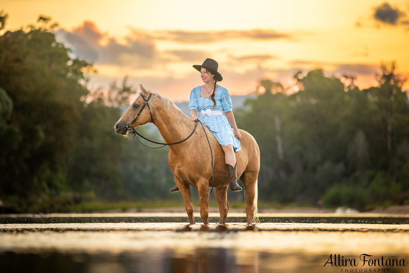 Courtney and Jake's session at Yarramundi River