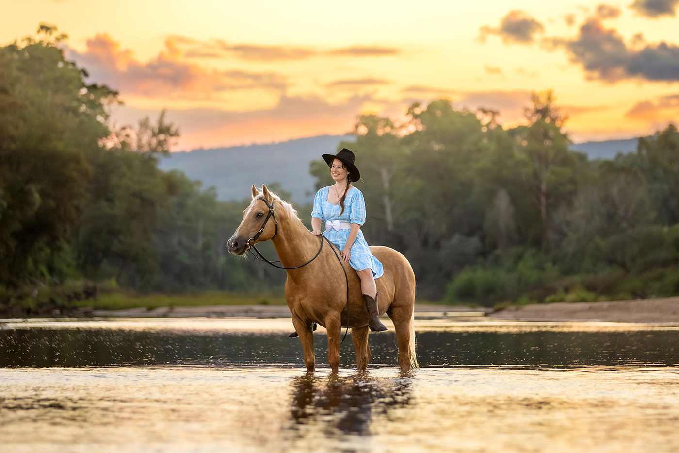 Courtney and Jake's session at Yarramundi River